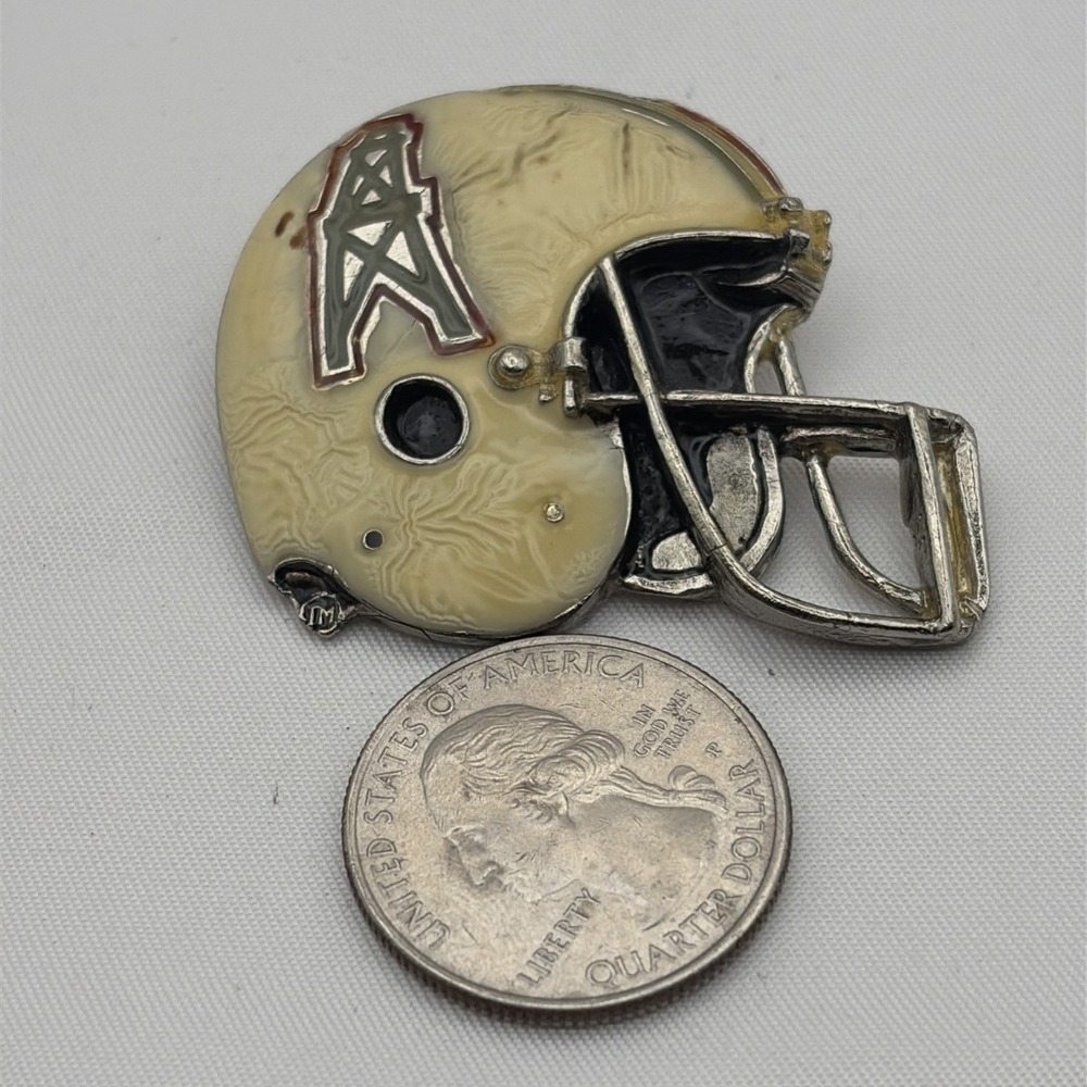 Vintage Houston Oilers NFL Football Helmet Lapel Hat Pin - Picture 2 of 3
